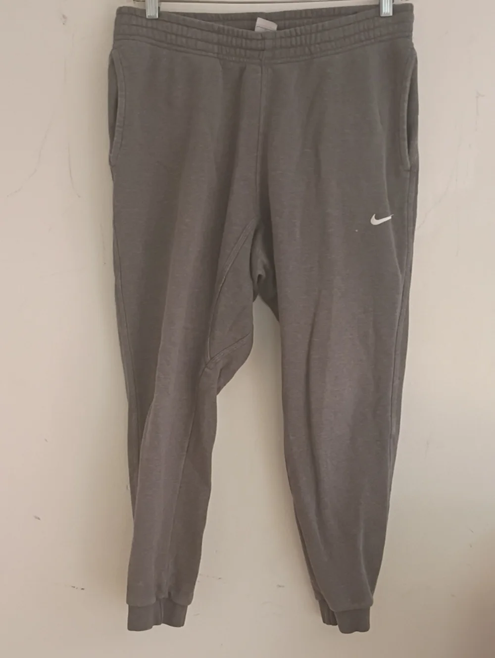 Nike Kids Charcoal Gray Fleece Joggers with White Swoosh